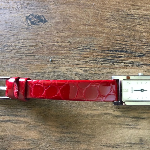 Guess Tank Style Watch W/Silver Tone Face & Red Croc Like Band - Picture 5 of 8
